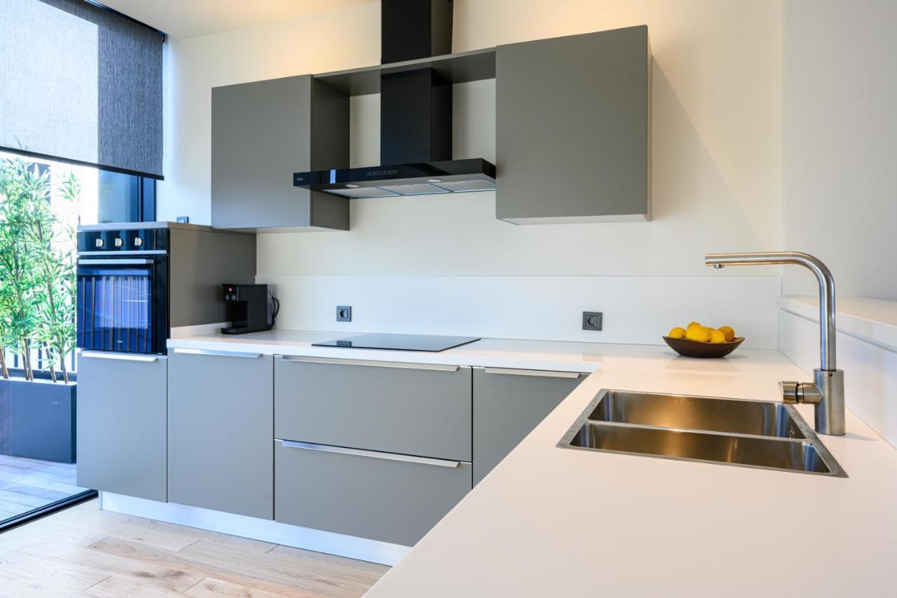 Aparthotel 12, Apartments, 4-6 Pers, Central, Stunning View, Near Supermarket & Public Transport