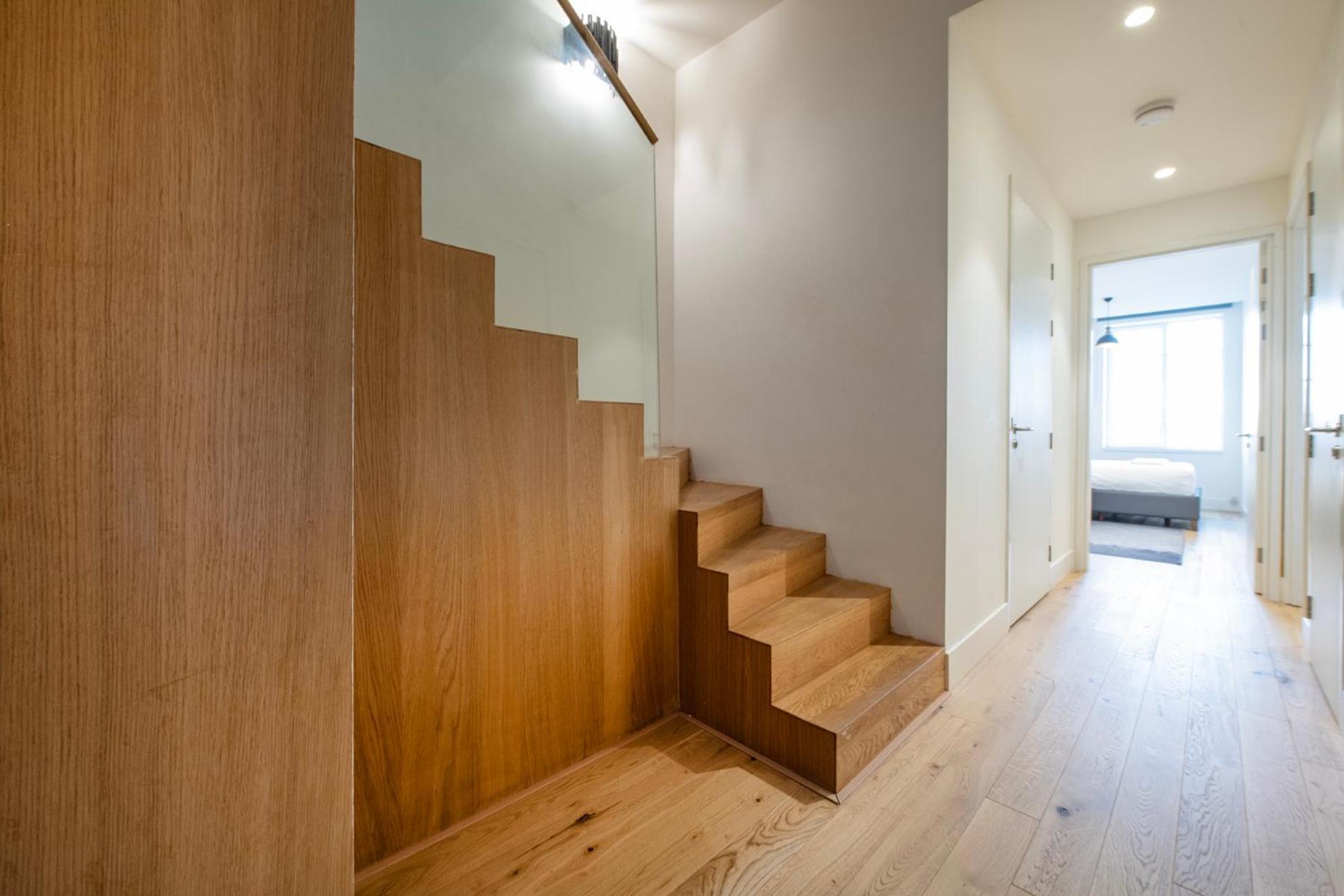 Aparthotel 12, Apartments, 4-6 Pers, Central, Stunning View, Near Supermarket & Public Transport
